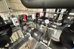 Montaz-izolacji-technicznej-na-trasach-stal-czarna-i-PVC
