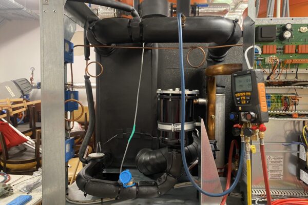 COP pompy ciepła. Ile naprawdę grzeje w zakładzie?